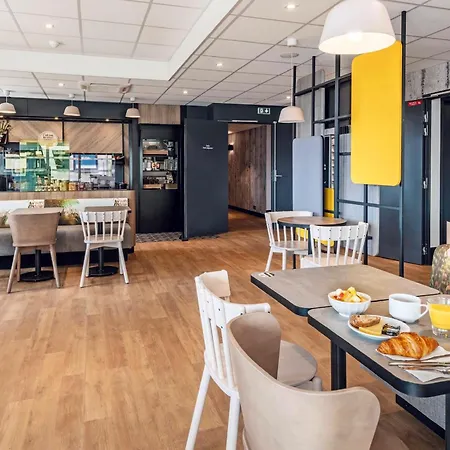 Centre Port De Commerce 酒店 3*