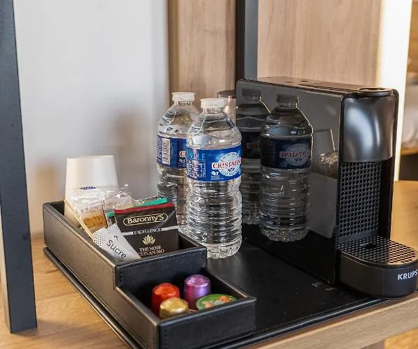 Centre Port De Commerce 3*