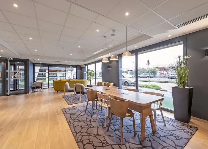 Centre Port De Commerce