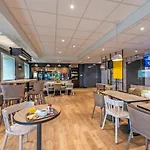 Centre Port De Commerce Hotel 3*