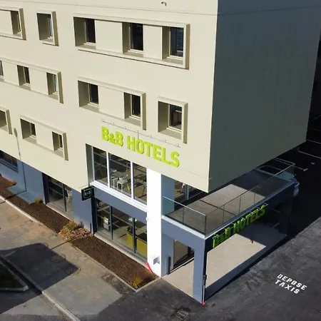 Centre Port De Commerce 3*