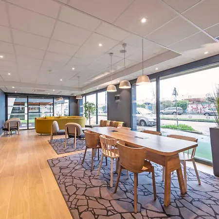 מלון Centre Port De Commerce ברסט