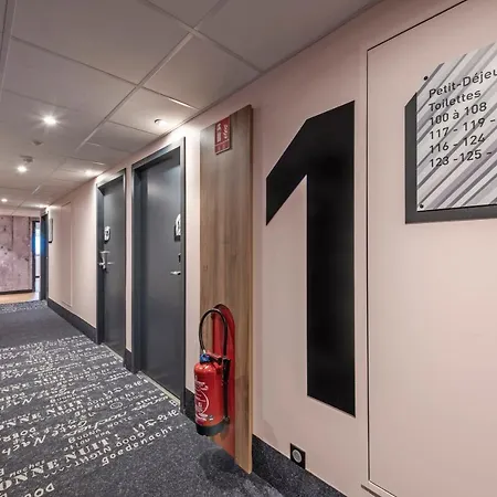 Hotel Centre Port De Commerce