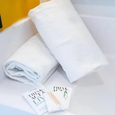 Centre Port De Commerce 3*