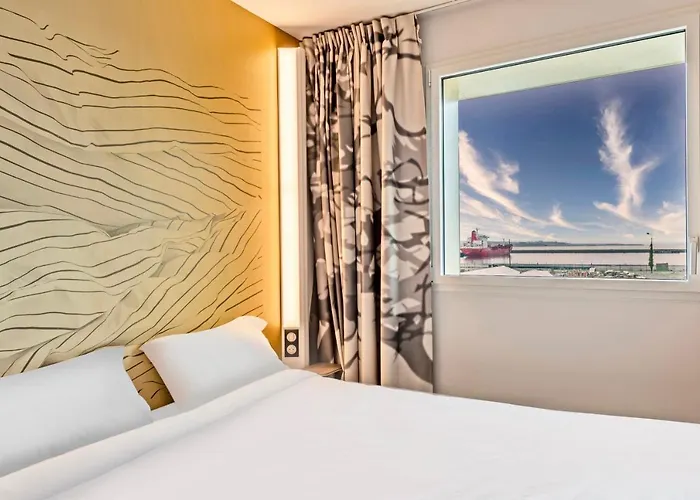 Centre Port De Commerce Hotel 3*