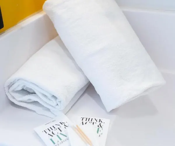 Centre Port De Commerce Hotel 3*