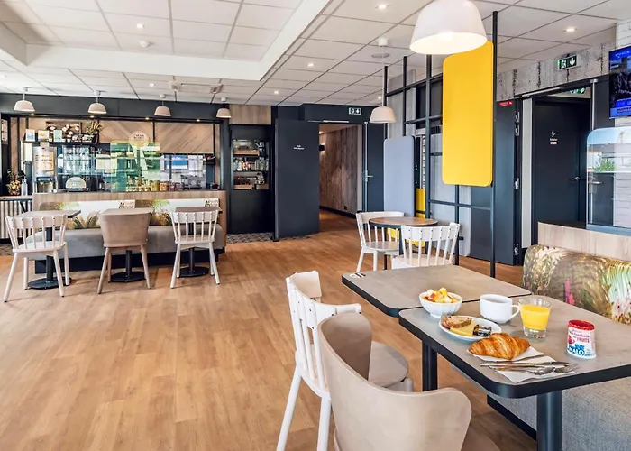 Centre Port De Commerce Otel 3*