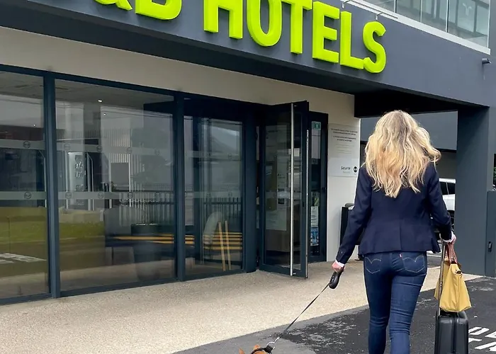 Otel Centre Port De Commerce 3*